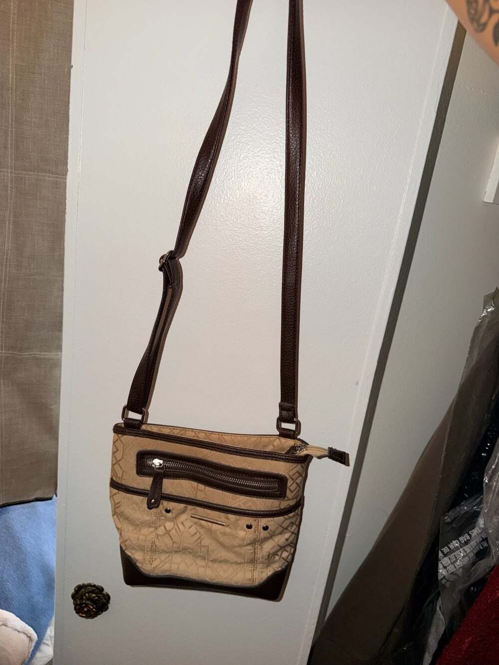 Jaclyn Smith Monogram Crossbody Bag Brown Tan Geometric Shoulder Purse